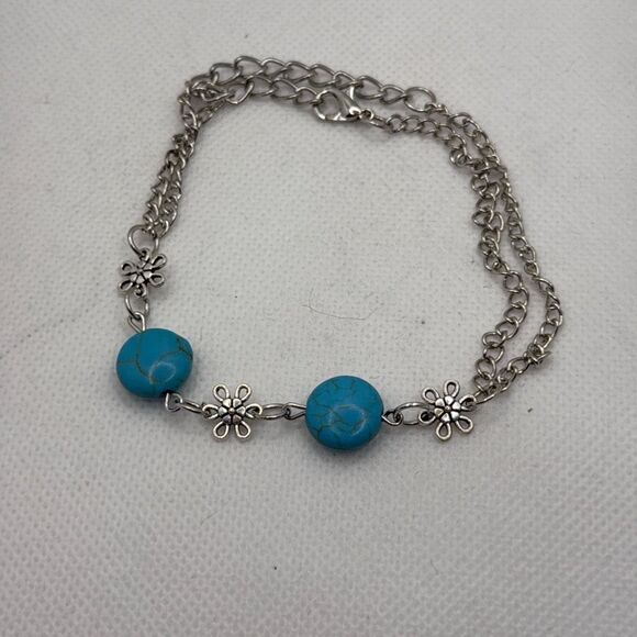 Brand New!! Flower and turquoise stone bracelet - Picture 1 of 5